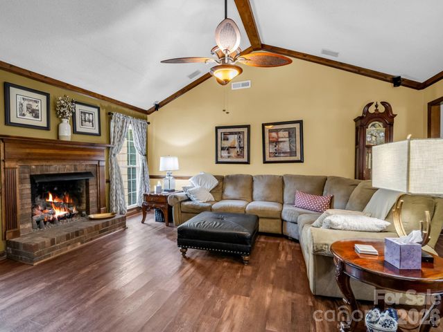 2340 Wynbourne Road, Gastonia, NC 28056