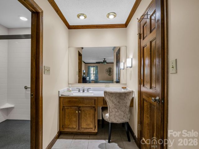 2340 Wynbourne Road, Gastonia, NC 28056