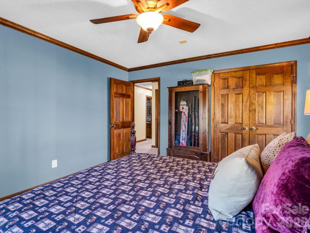 2340 Wynbourne Road, Gastonia, NC 28056