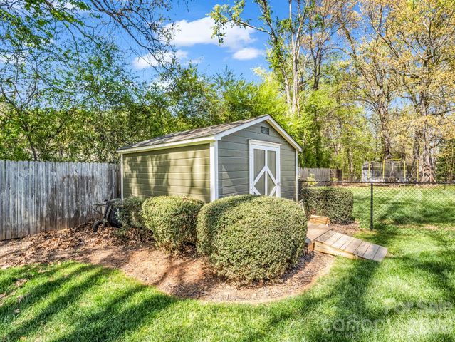 2340 Wynbourne Road, Gastonia, NC 28056