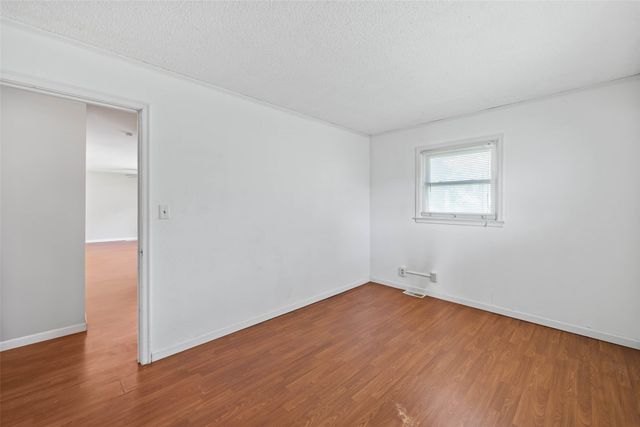 1530 Jade Street, Kellogg, IA 50135
