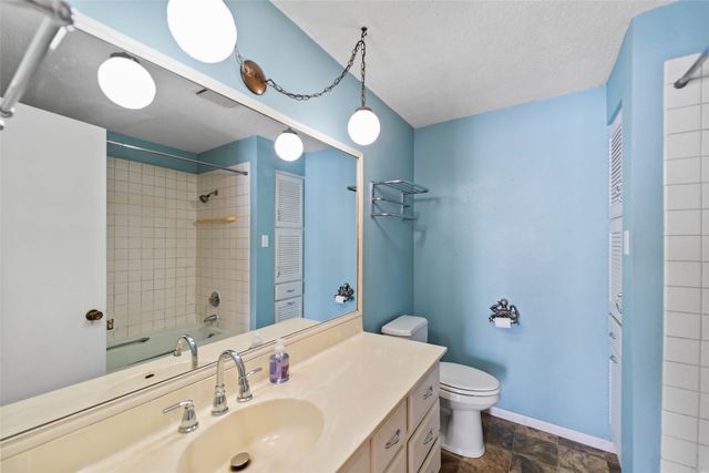 1530 Jade Street, Kellogg, IA 50135