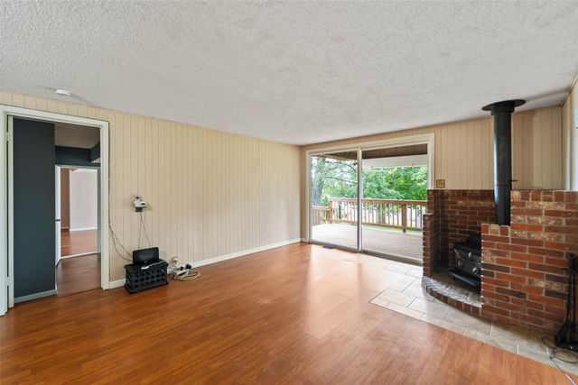 1530 Jade Street, Kellogg, IA 50135
