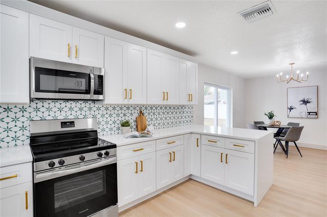 11071 NAVAJO DRIVE, St Petersburg, FL 33708