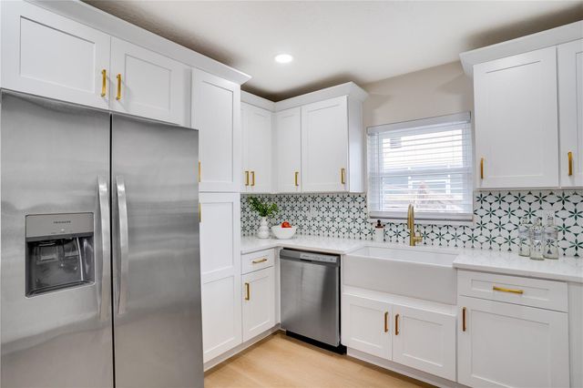 11071 NAVAJO DRIVE, St Petersburg, FL 33708