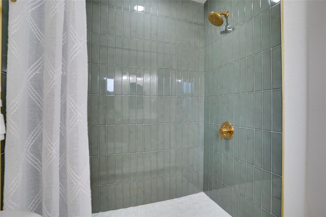 11071 NAVAJO DRIVE, St Petersburg, FL 33708