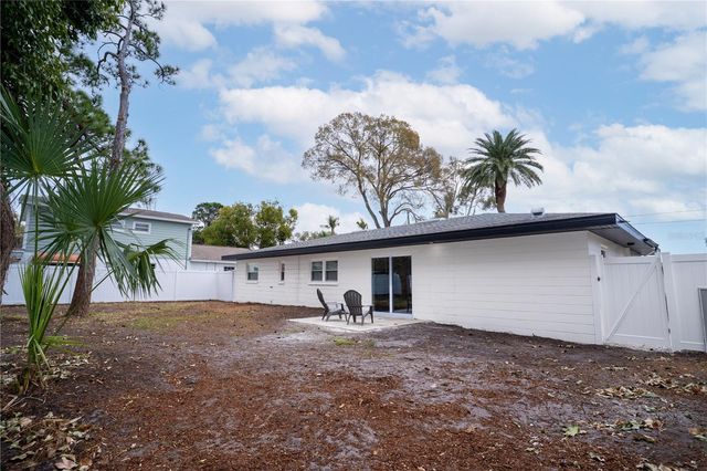 11071 NAVAJO DRIVE, St Petersburg, FL 33708