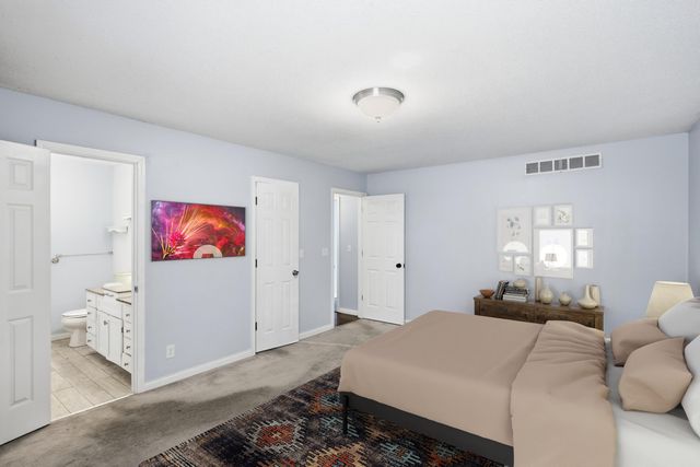 2460 N LAKE OF THE WOODS RD, Columbia, MO 65202