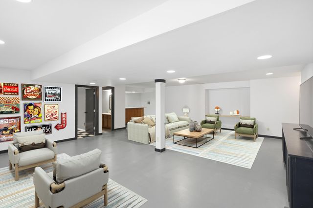 2460 N LAKE OF THE WOODS RD, Columbia, MO 65202