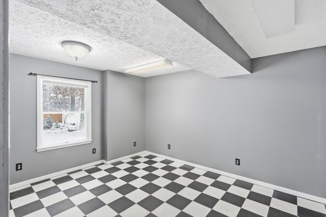 2460 N LAKE OF THE WOODS RD, Columbia, MO 65202