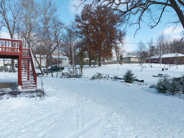 2460 N LAKE OF THE WOODS RD, Columbia, MO 65202