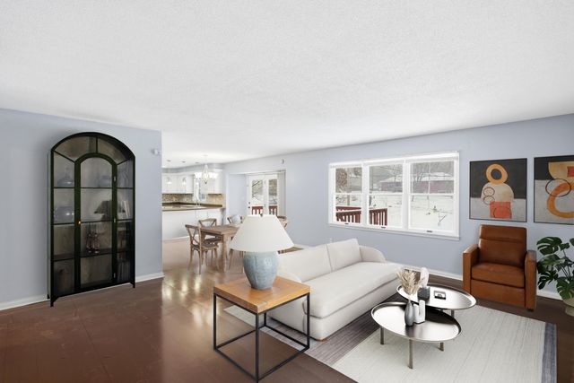 2460 N LAKE OF THE WOODS RD, Columbia, MO 65202