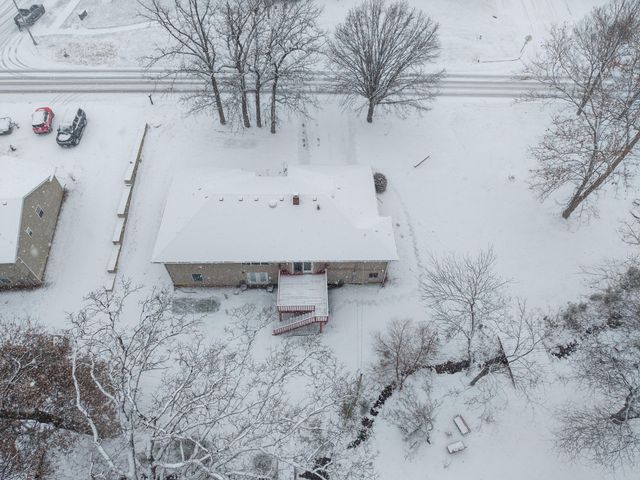 2460 N LAKE OF THE WOODS RD, Columbia, MO 65202