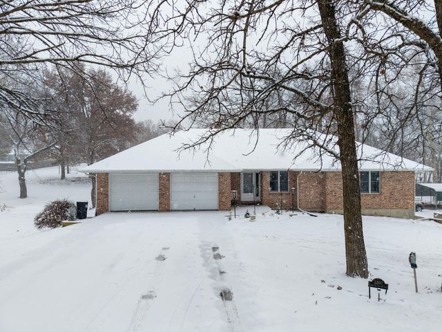 2460 N LAKE OF THE WOODS RD, Columbia, MO 65202