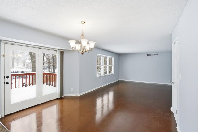 2460 N LAKE OF THE WOODS RD, Columbia, MO 65202