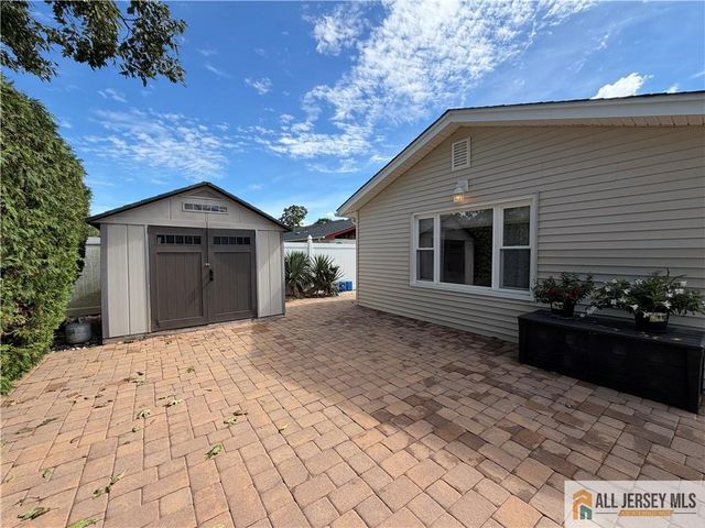 21 Drake Avenue, Monroe, NJ 08831