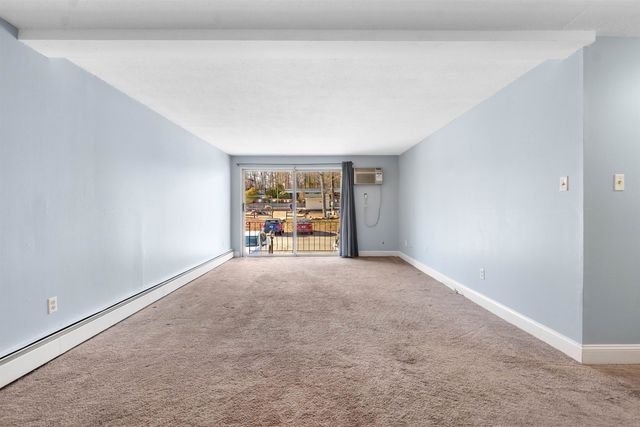 2 Silvestri Cir Unit 13, Derry, NH 03038