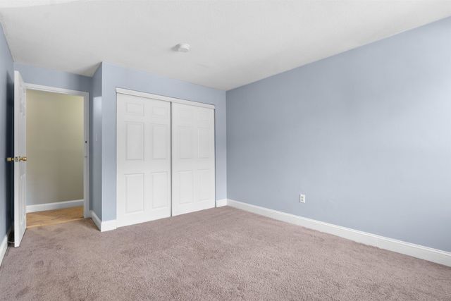 2 Silvestri Cir Unit 13, Derry, NH 03038