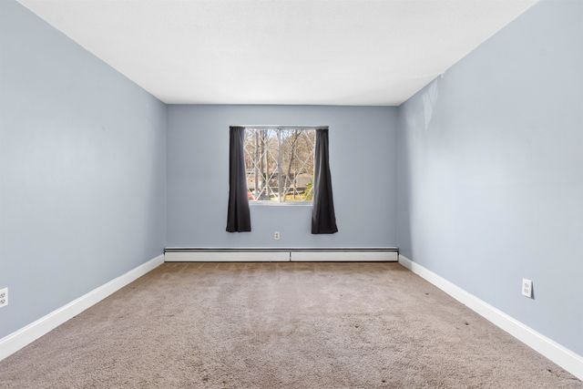 2 Silvestri Cir Unit 13, Derry, NH 03038