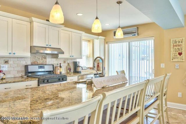 10 4th Avenue 102, Ortley Beach, NJ 08751