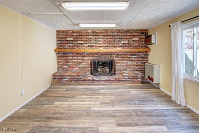 7334 Greenleaf Avenue, Parma, OH 44130