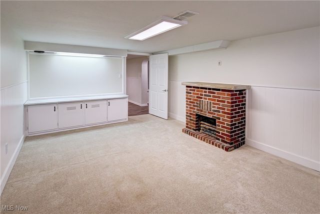 7334 Greenleaf Avenue, Parma, OH 44130