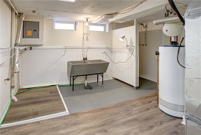 7334 Greenleaf Avenue, Parma, OH 44130