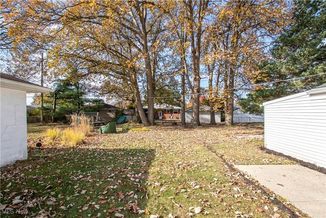 7334 Greenleaf Avenue, Parma, OH 44130