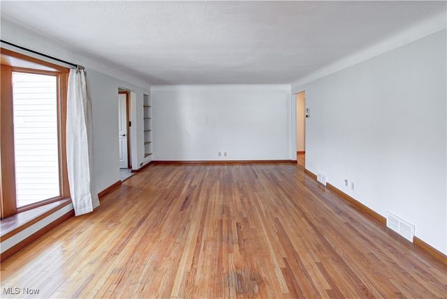 7334 Greenleaf Avenue, Parma, OH 44130