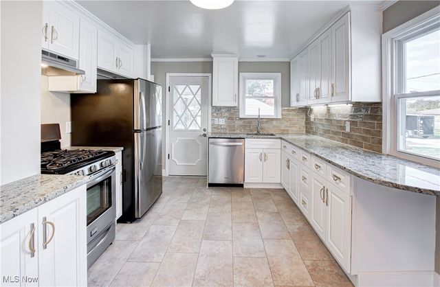 7334 Greenleaf Avenue, Parma, OH 44130