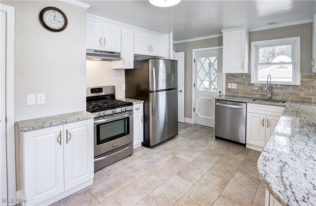 7334 Greenleaf Avenue, Parma, OH 44130