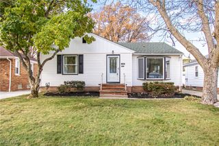 7334 Greenleaf Avenue, Parma, OH 44130