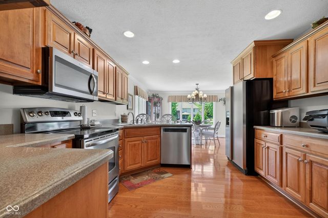 7831 Juniper Lane, Avon, IN 46123