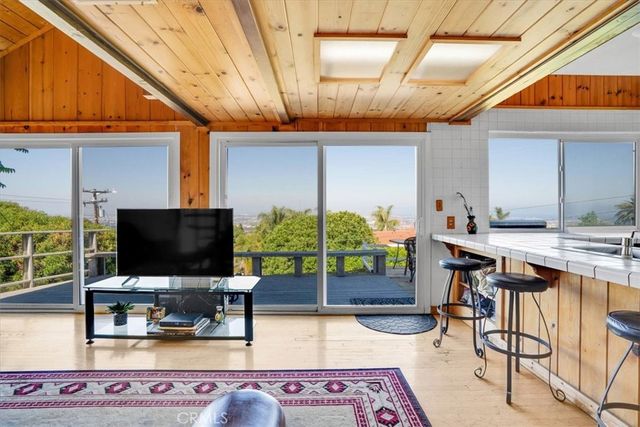 5 Toprail, Rancho Palos Verdes, CA 90275