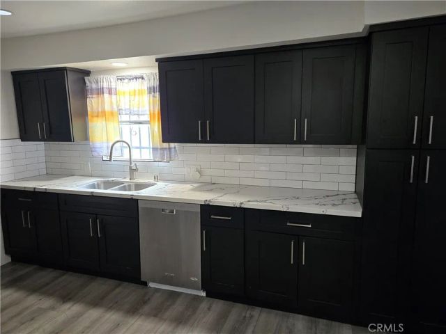 8216 S Van Ness Avenue, Los Angeles, CA 90047