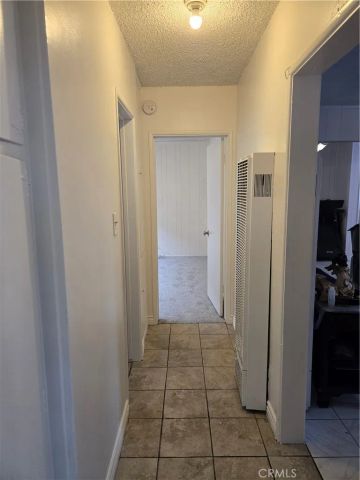 8216 S Van Ness Avenue, Los Angeles, CA 90047
