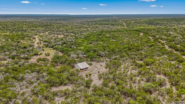 00 PR, Rocksprings, TX 78880