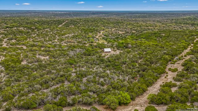 00 PR, Rocksprings, TX 78880