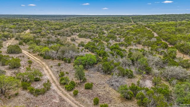 00 PR, Rocksprings, TX 78880