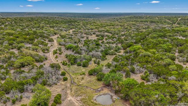 00 PR, Rocksprings, TX 78880