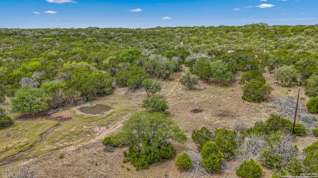 00 PR, Rocksprings, TX 78880