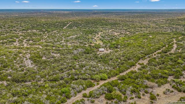 00 PR, Rocksprings, TX 78880