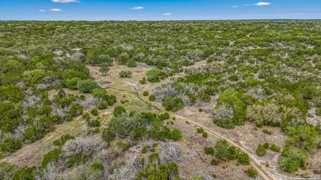00 PR, Rocksprings, TX 78880
