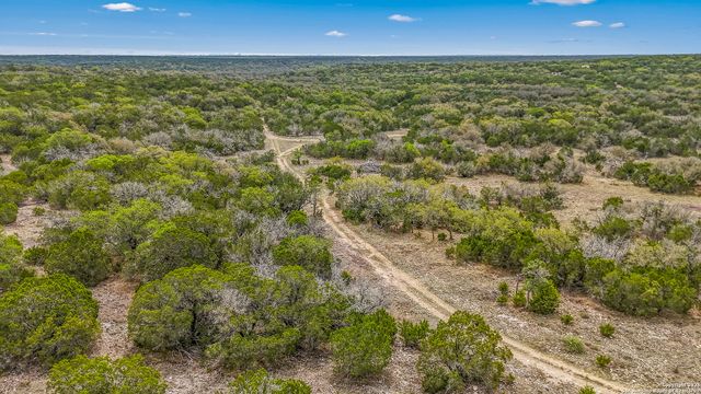 00 PR, Rocksprings, TX 78880