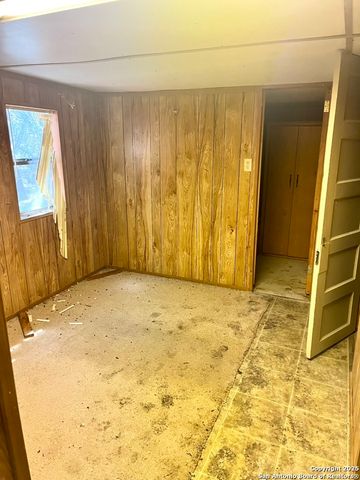 00 PR, Rocksprings, TX 78880