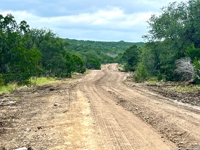 00 PR, Rocksprings, TX 78880