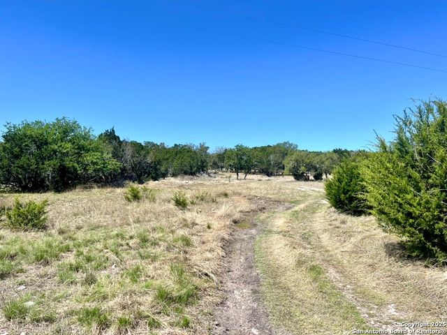 00 PR, Rocksprings, TX 78880