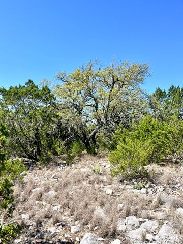 00 PR, Rocksprings, TX 78880