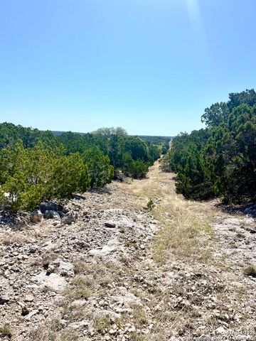 00 PR, Rocksprings, TX 78880