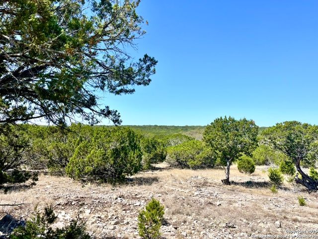 00 PR, Rocksprings, TX 78880